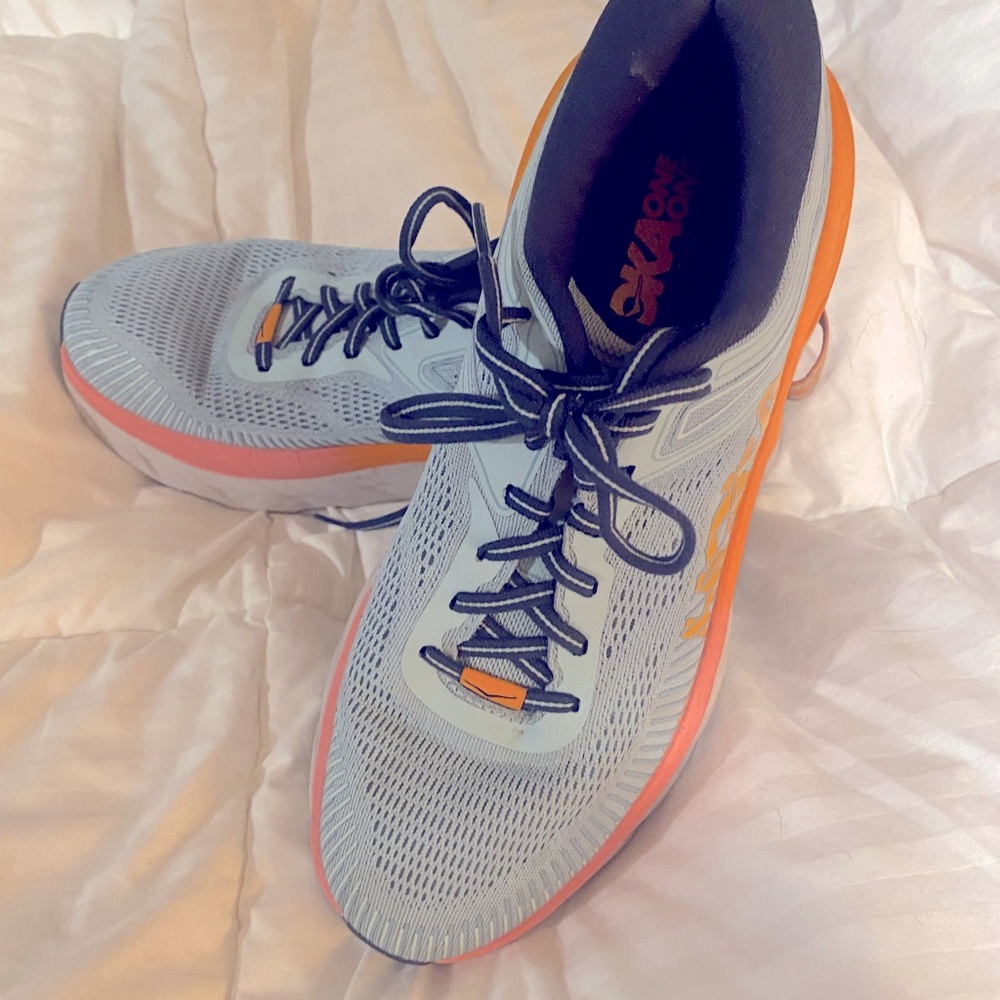 HOKA ONE ONE